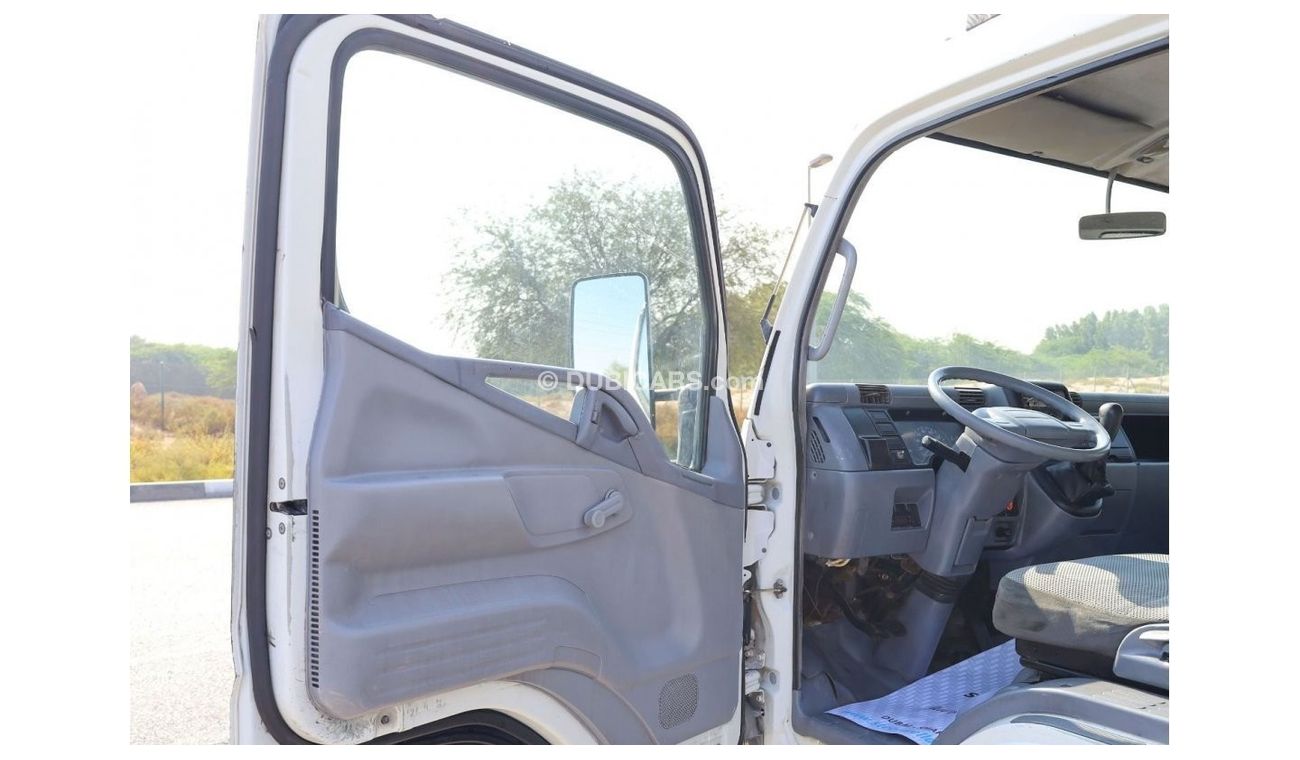 Mitsubishi Fuso Canter Fuso | Freezer Box, Thermoking MD-200 | 3-Ton | Excellent Condition | GCC