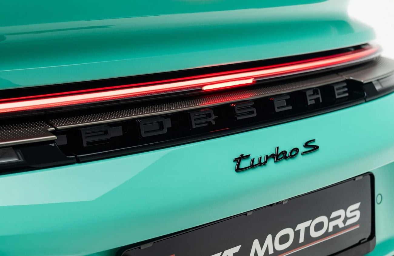 بورش 911 3.7L F6 Turbocharged Engine + T-Hybrid