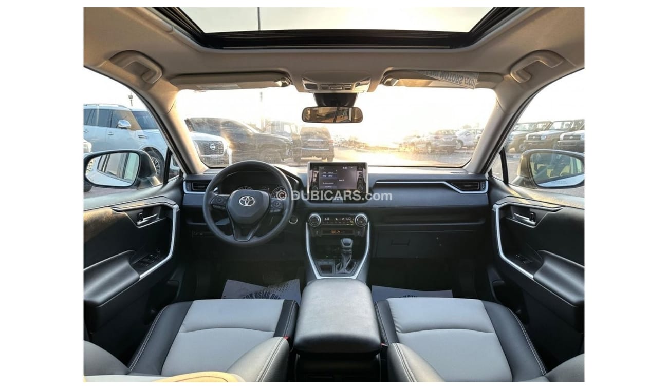 Toyota RAV4 2021 Toyota RAV4 XLE full option