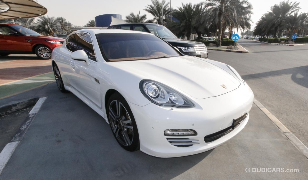 Porsche Panamera 4S