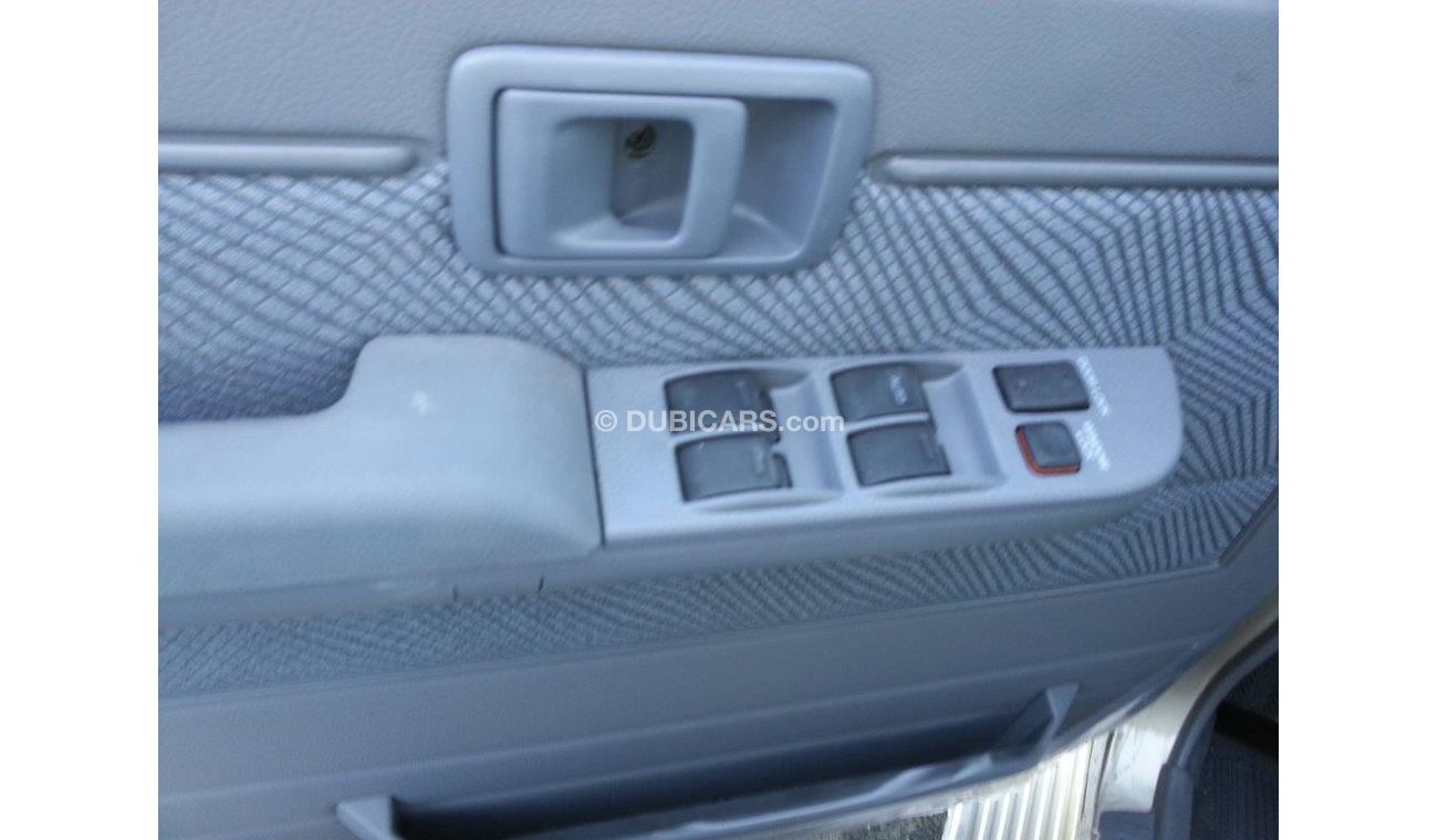 تويوتا لاند كروزر Hard Top 76 LX 10, Petrol engine, 10 Seats