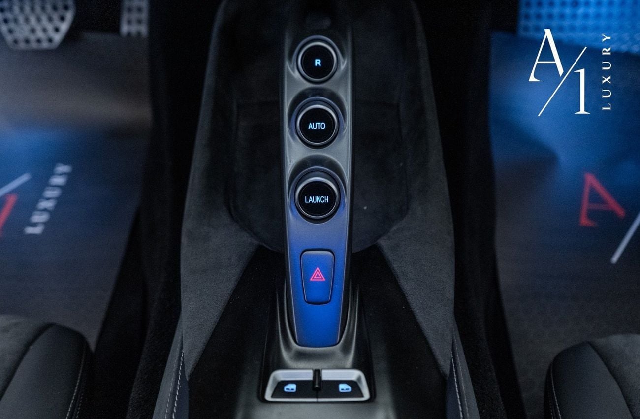 Ferrari 812 Superfast 2021 Ferrari 812 SuperFast, With Service Contract, Fully Loaded, Excellent Condition