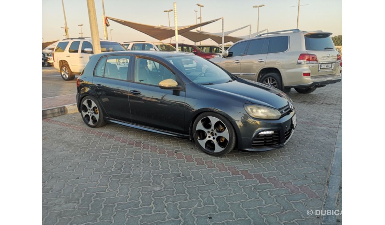 Volkswagen Golf Volkswagen Golf R GCC 2010 model in good condition