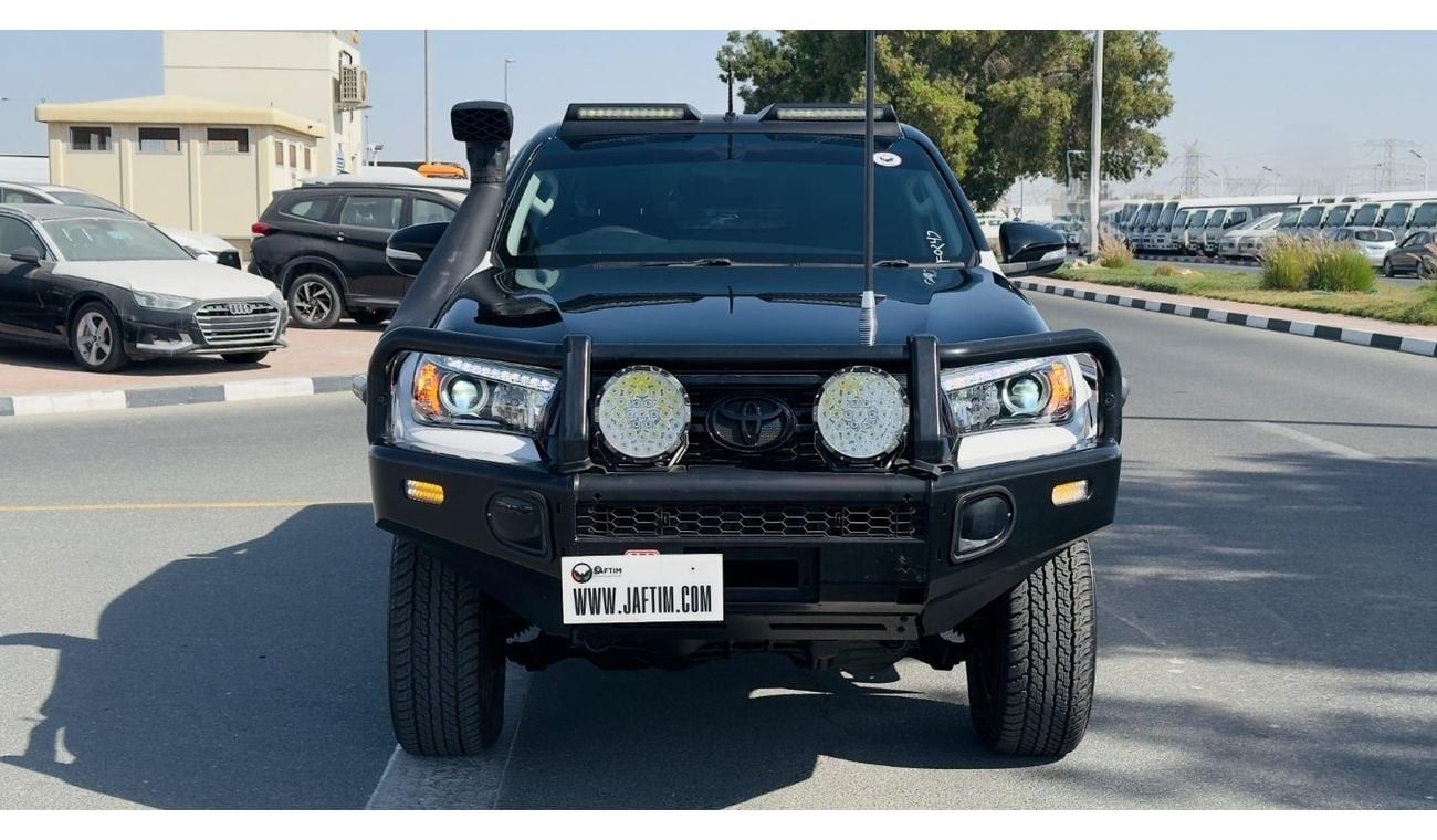 Toyota Hilux SMART CAB | RHD | 2.8L DIESEL ENGINE | MANUAL TRANSMISSION | 2016 | PREMIUM BULL BAR | AIR SNORKEL