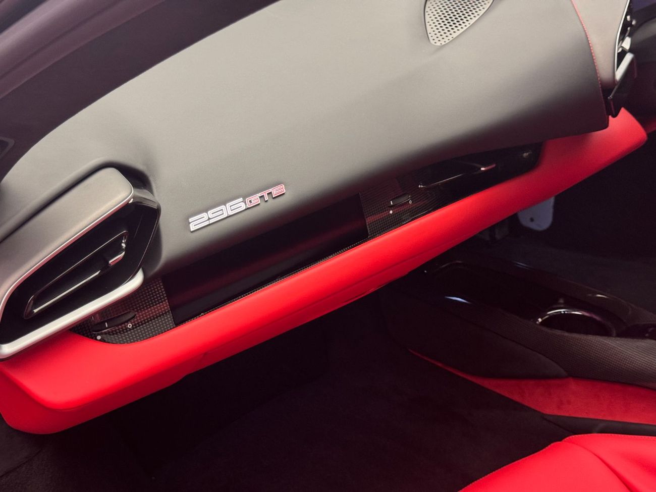 Ferrari 296 GTB 3.0T V6 PHEV (EXPORT ONLY)