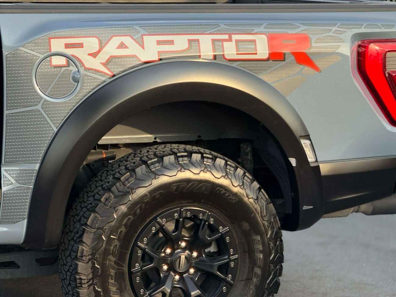 Ford F 150 Raptor GCC SPEC NEAT AND CLEAN