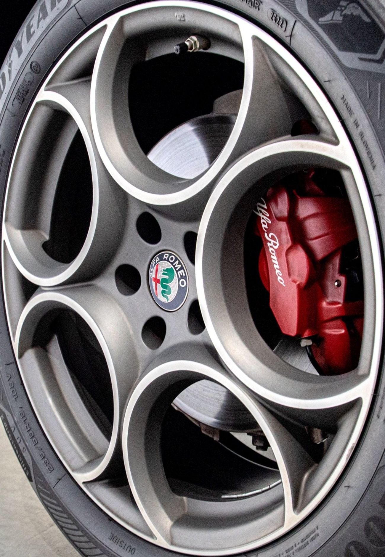 Alfa Romeo Stelvio S 2.0L