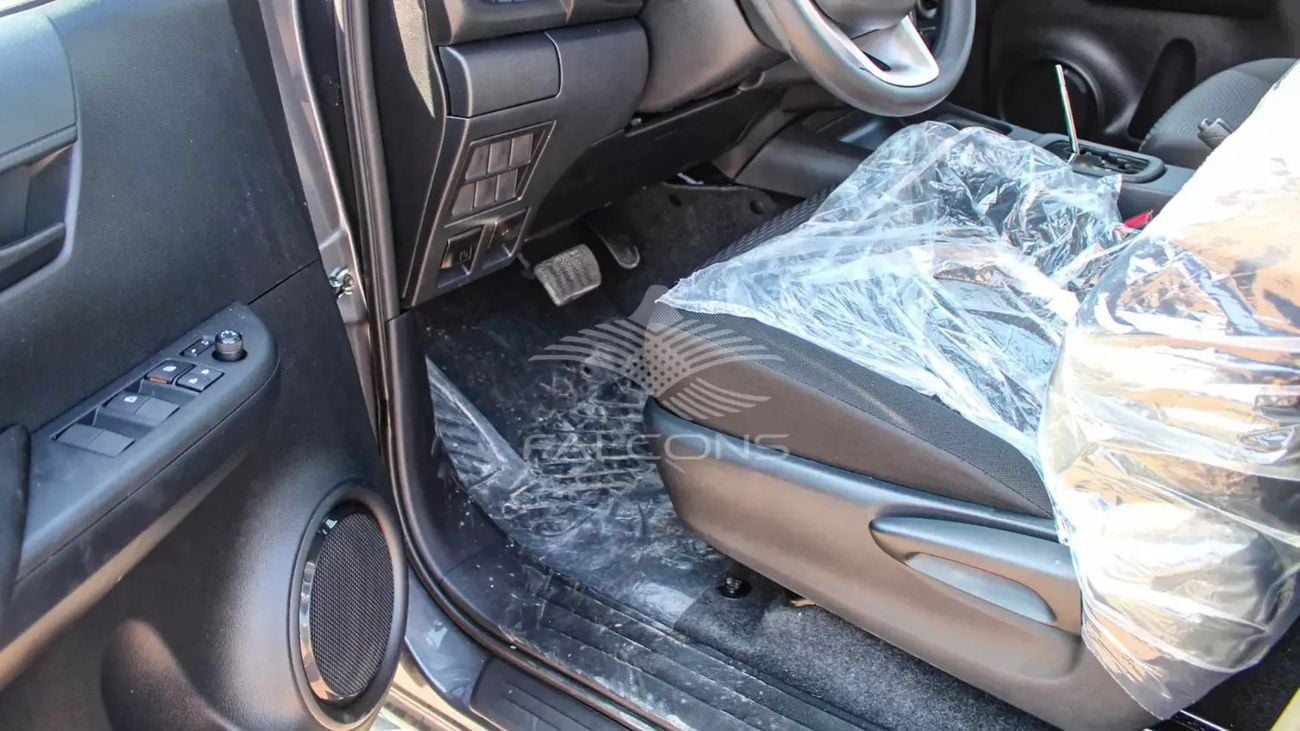 تويوتا هيلوكس GLX Toyota Hilux 2.4L Turbo Diesel 5 seater Airbags ABS