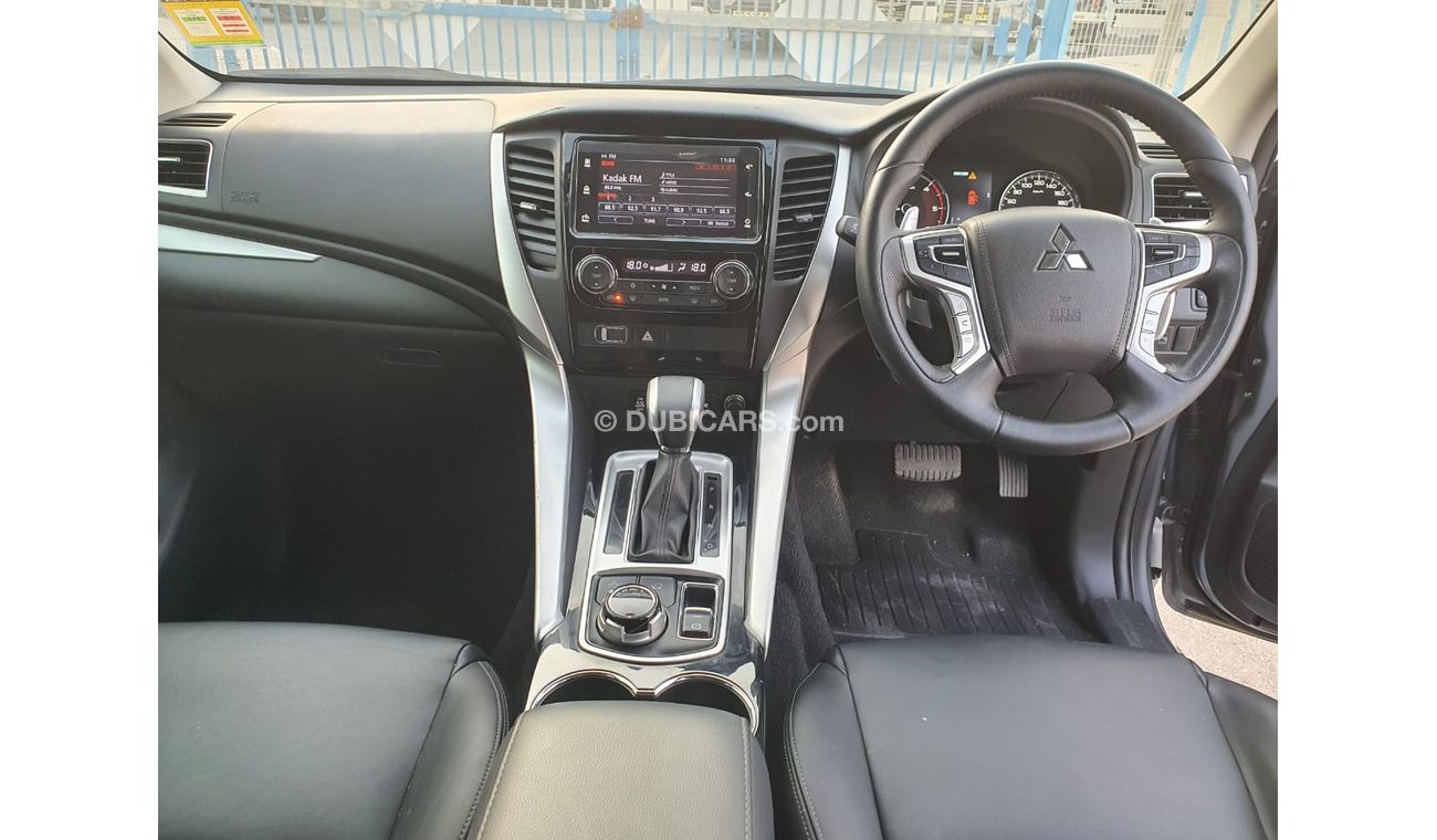 Mitsubishi Pajero DIESEL 2.4 L RIGHT HAND DRIVE FULL OPTIONS