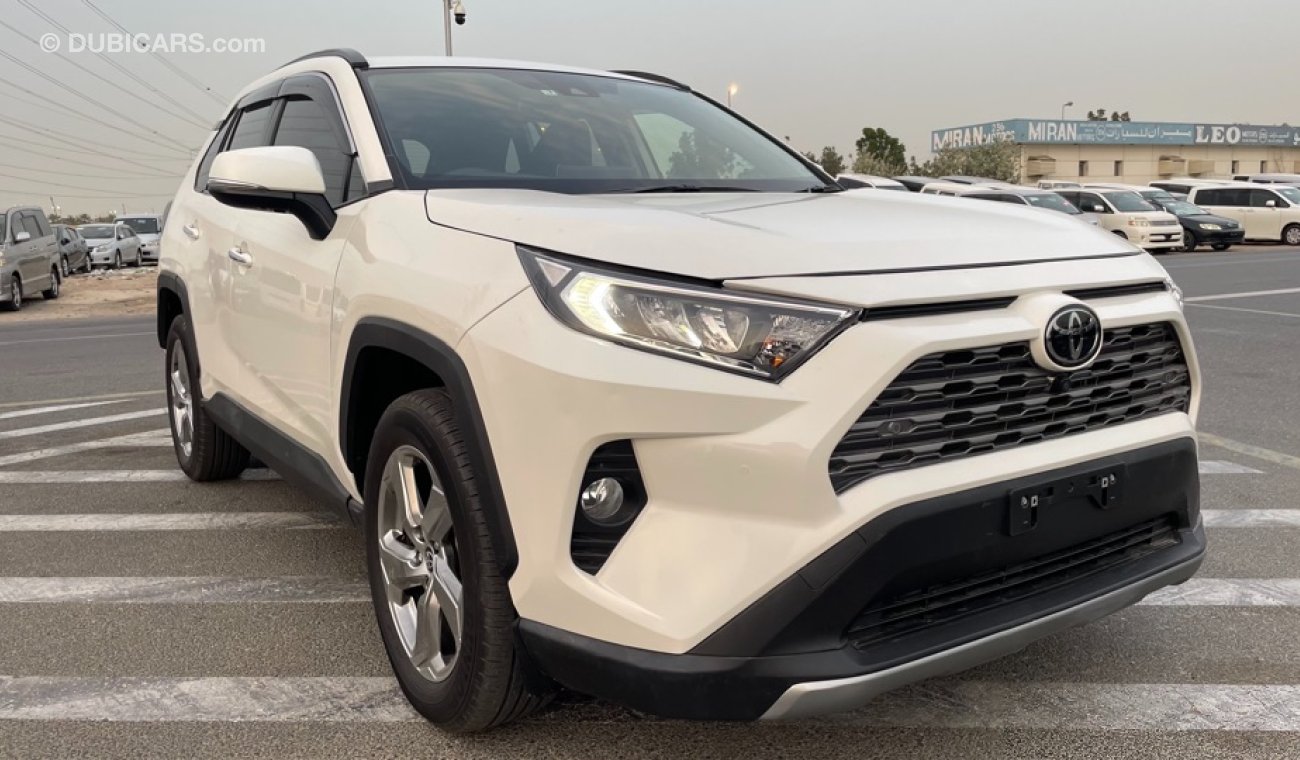 تويوتا راف ٤ TOYOTA RAV4 2021