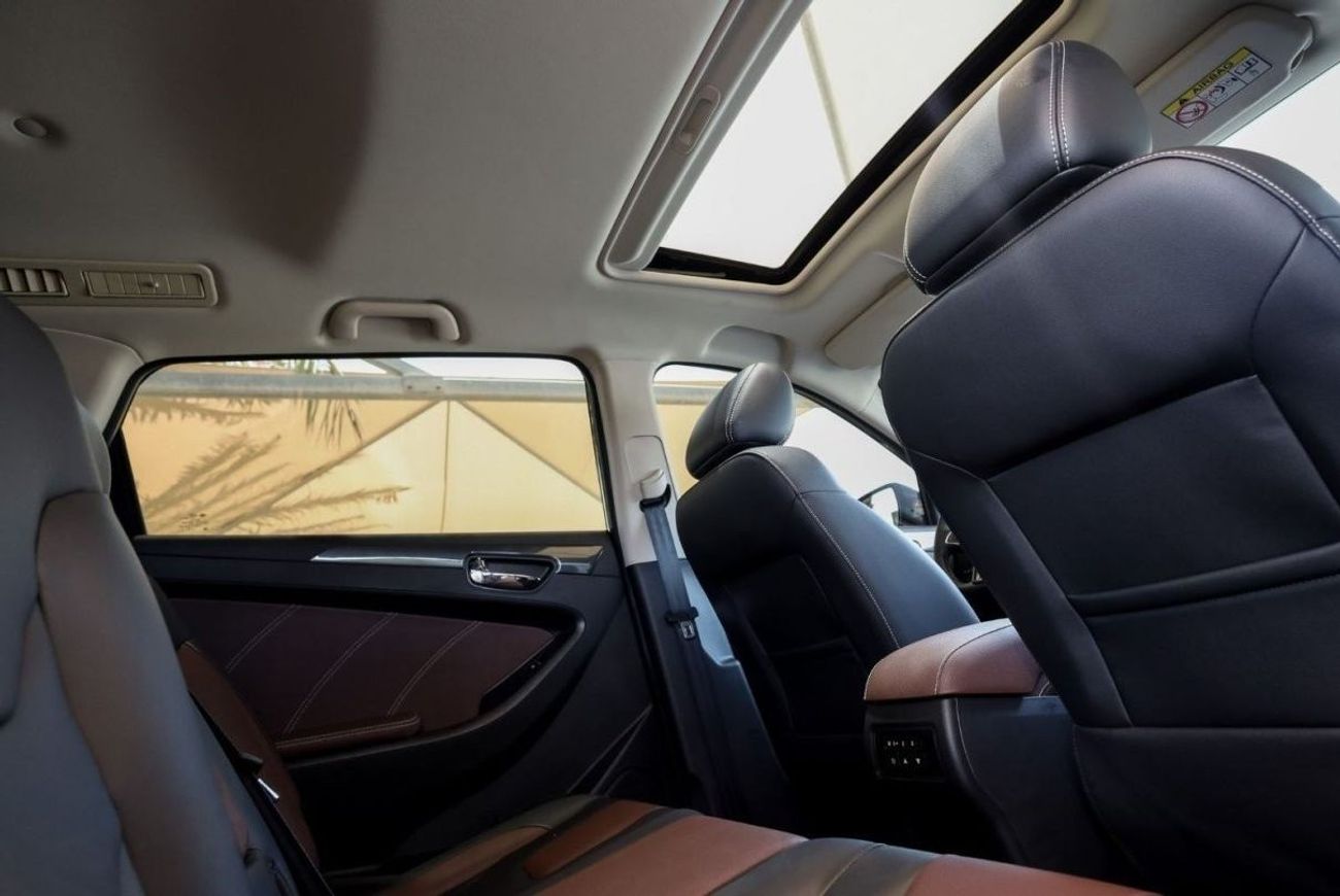 دي اف اس كاي فنغون 580 DFSK Fengon 580 2023 GCC (7 SEATERS, BRAND NEW) under Agency Warranty and Service Contract with Flex