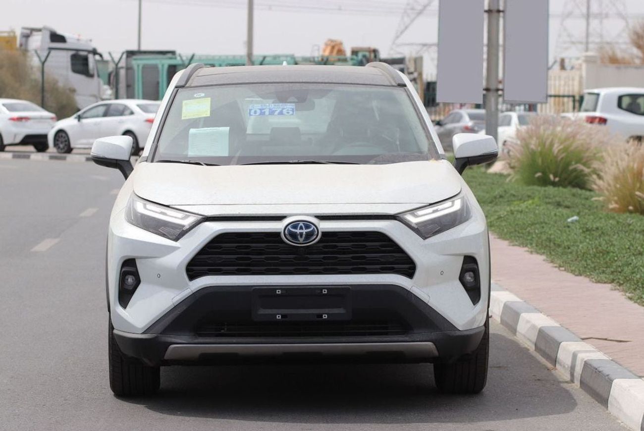 Toyota RAV4 XLE HEV 2.5L HYBRID, 2WD, KEYLESS ENTRY, LEATHER SEAT, PANORAMIC ROOF, ALLOY WHEELS.MODEL 2025 CHINA