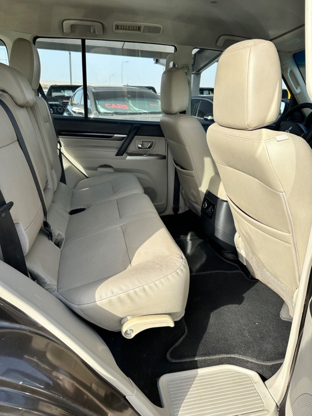 Mitsubishi Pajero GLS Highline Top