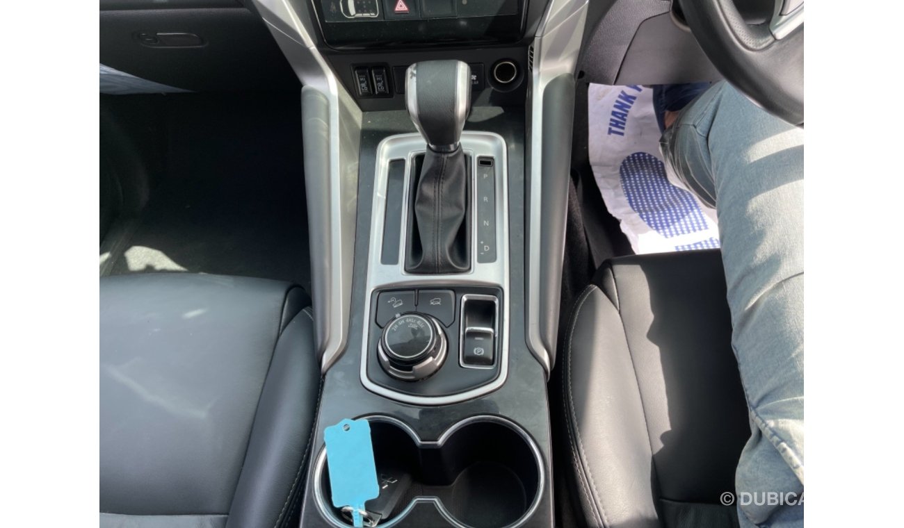 Mitsubishi Pajero Mistsubishi Pajero Diesel engine 2019 model 7 seater full option car very clean and good condition