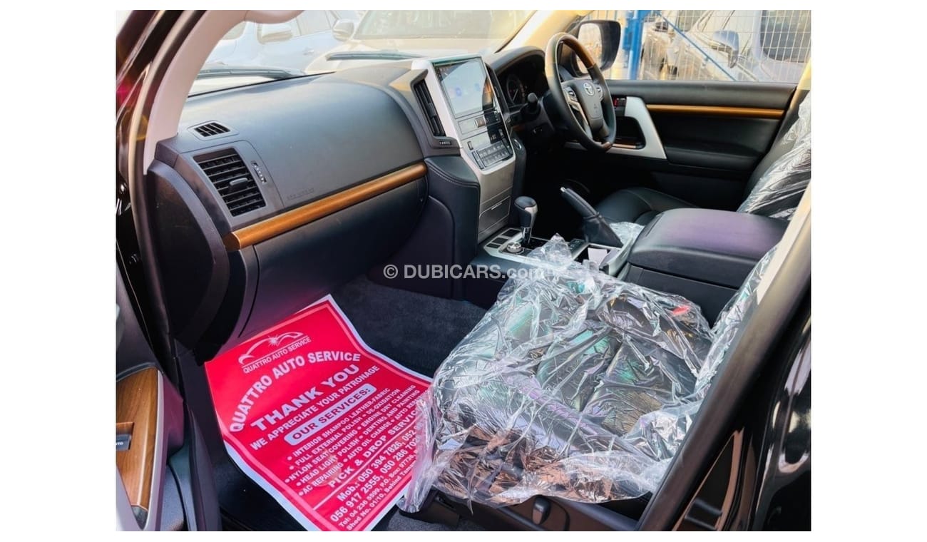 تويوتا لاند كروزر Toyota Landcruiser RHD Diesel engine model 2020 car very clean and good condition