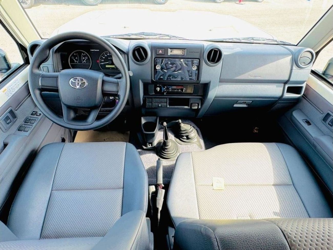 Toyota Land Cruiser 70 TOYOTA LAND CRIUSER 5 DOOR 4.2L DIESEL M/T WHITE COLOR 2025