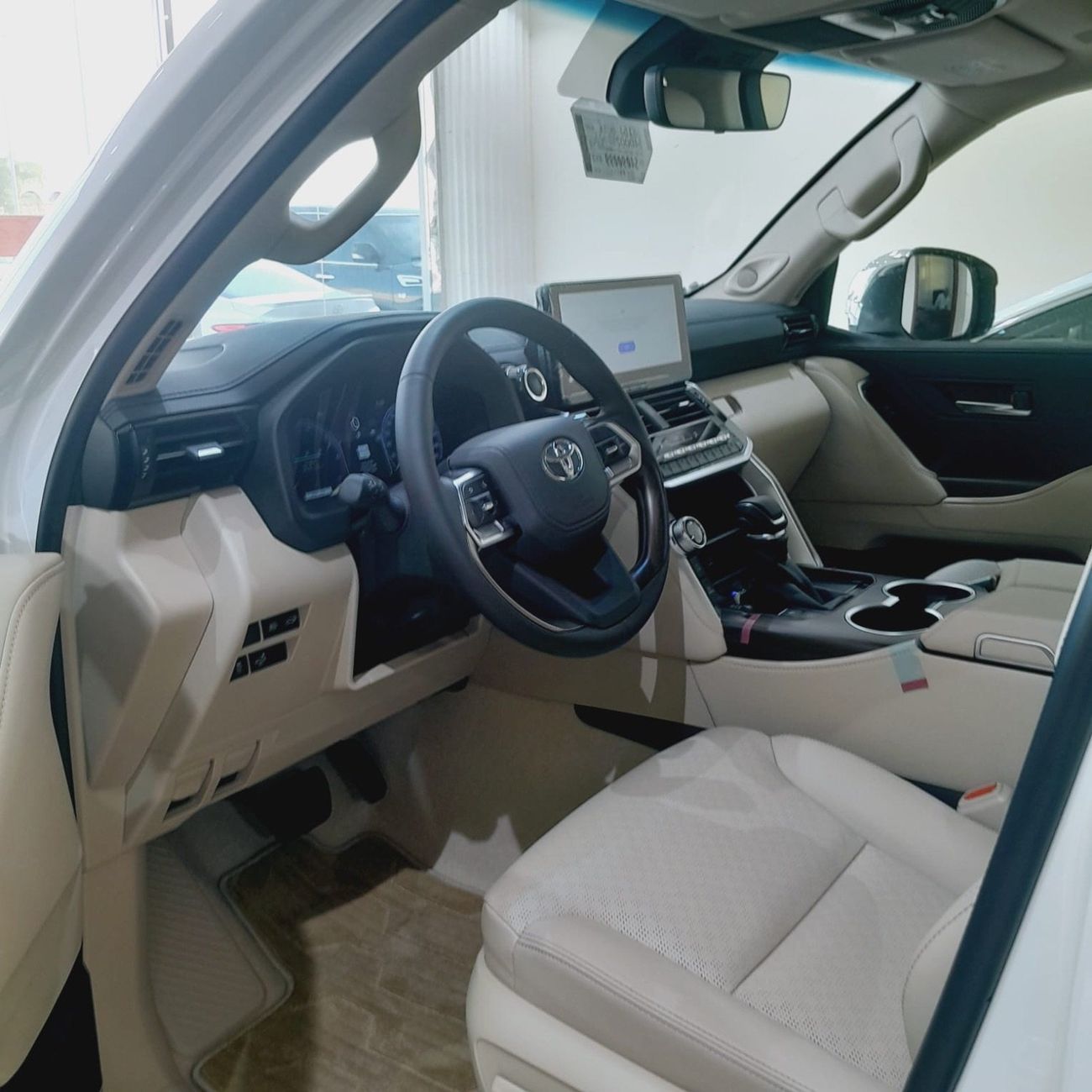 Toyota Land Cruiser VXR 4.0L Futtaim