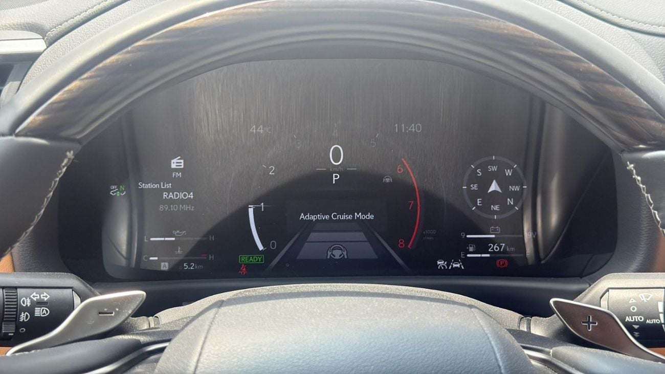 Lexus LX 700h Signature