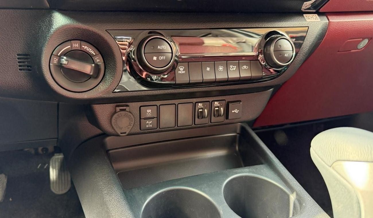 تويوتا هيلوكس Toyota Hilux 2.7L SGLX SR5 4WD | 2025 | 0KM | GCC