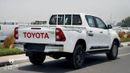 Toyota Hilux 2.7 SR5 | 4x4 MANUAL TRANSMISSION | GCC Specs |  | Climate Control | CHROME BUMPER