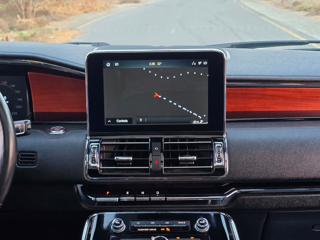 Lincoln Navigator Presidential 3.5L LINCOLN NAVIGATOR 2020 FULL OPITION // GOOD CONDITION INSIDE OUT SIDE