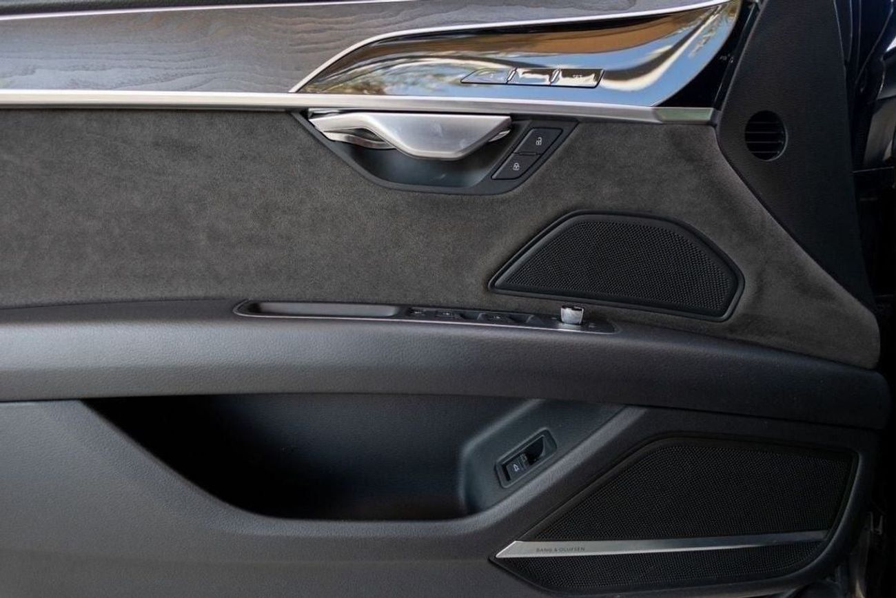 Audi A8 L 60 TFSI Quattro 4.0L (454 HP) Audi A8L 60TFSI Quattro 2020 GCC (The viewing is available by appoin