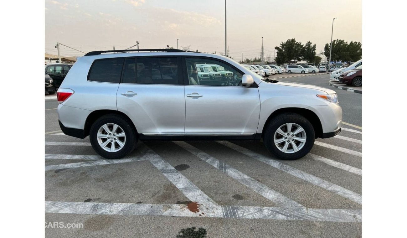 تويوتا هايلاندر 2013 TOYOTA HIGHLANDER / AWD / FULL OPTION