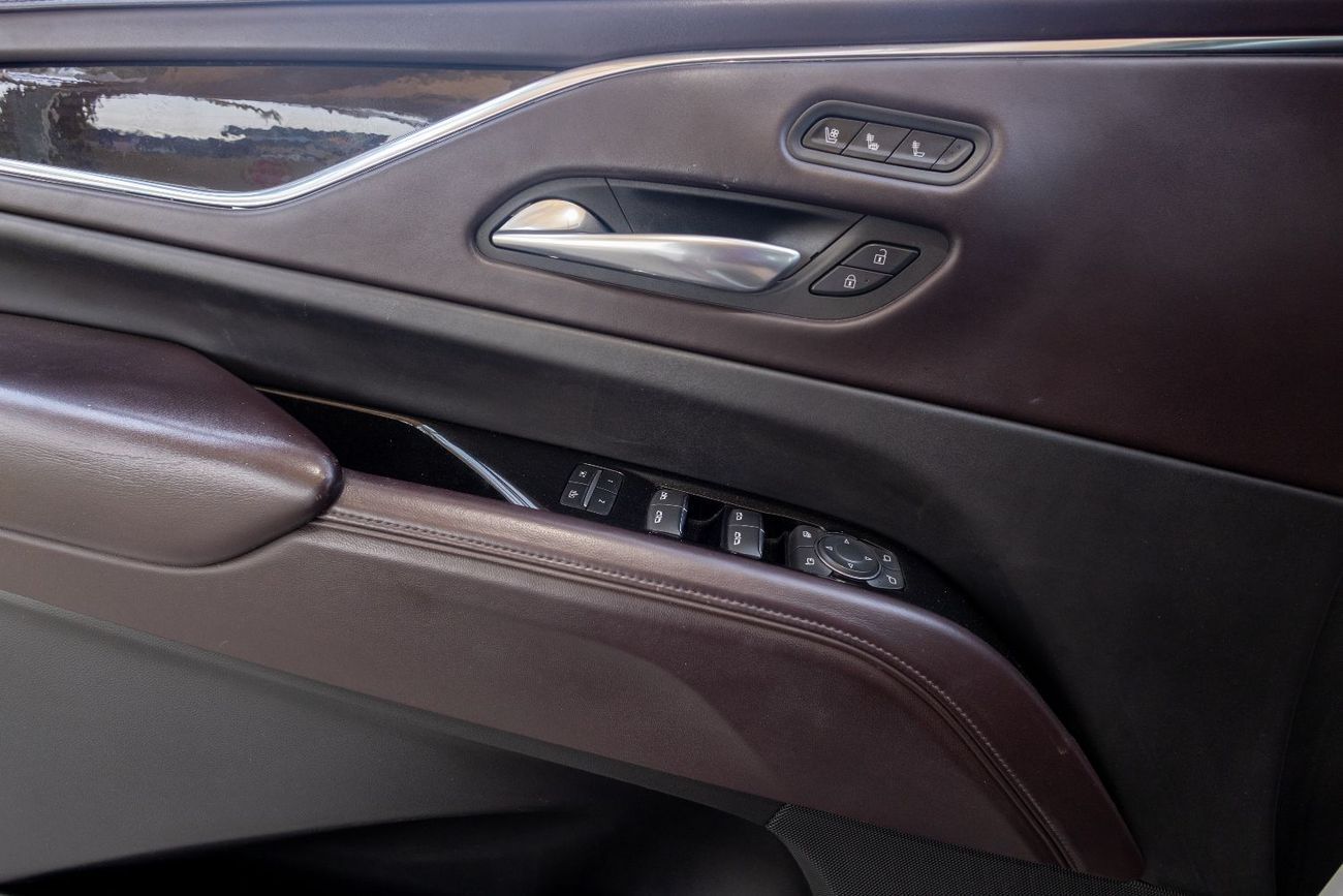 Cadillac Escalade Sport Platinum 6.2L 4WD