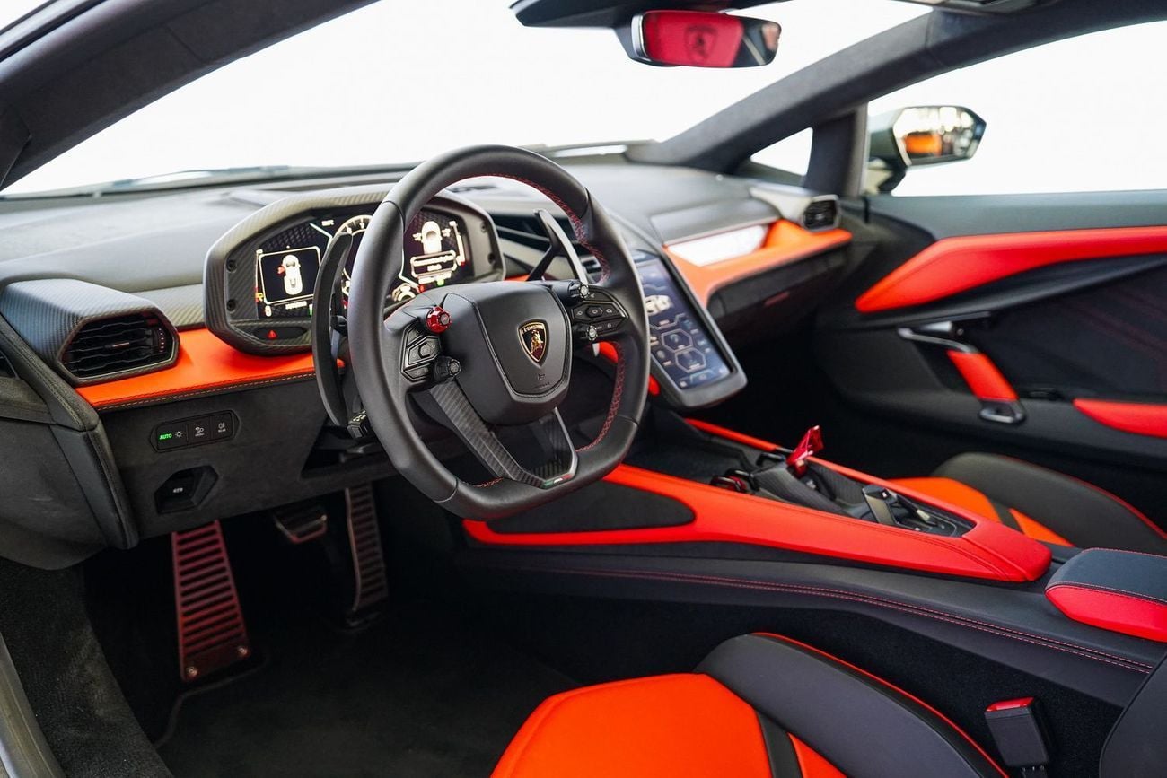 لامبورغيني ريفويلتو STD 6.5L V12 Hybrid