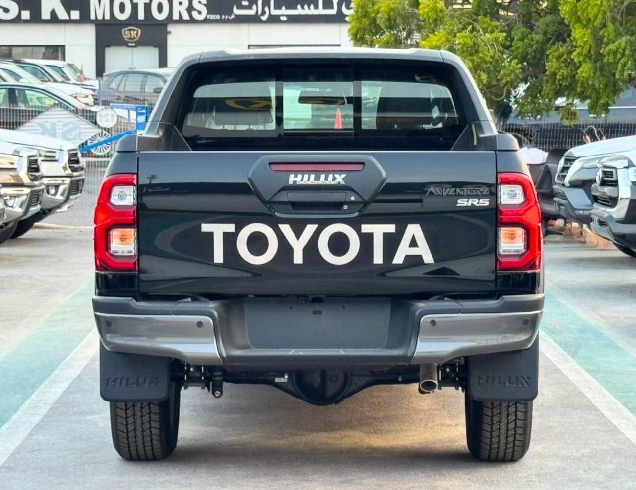 Toyota Hilux ADVENTURE SR5 ADVENTURE || DOUBLE CABIN || 2.8L V4 DIESEL / RADAR / 360*CAMERA / AIR COMPRESSOR / FULL OPTION