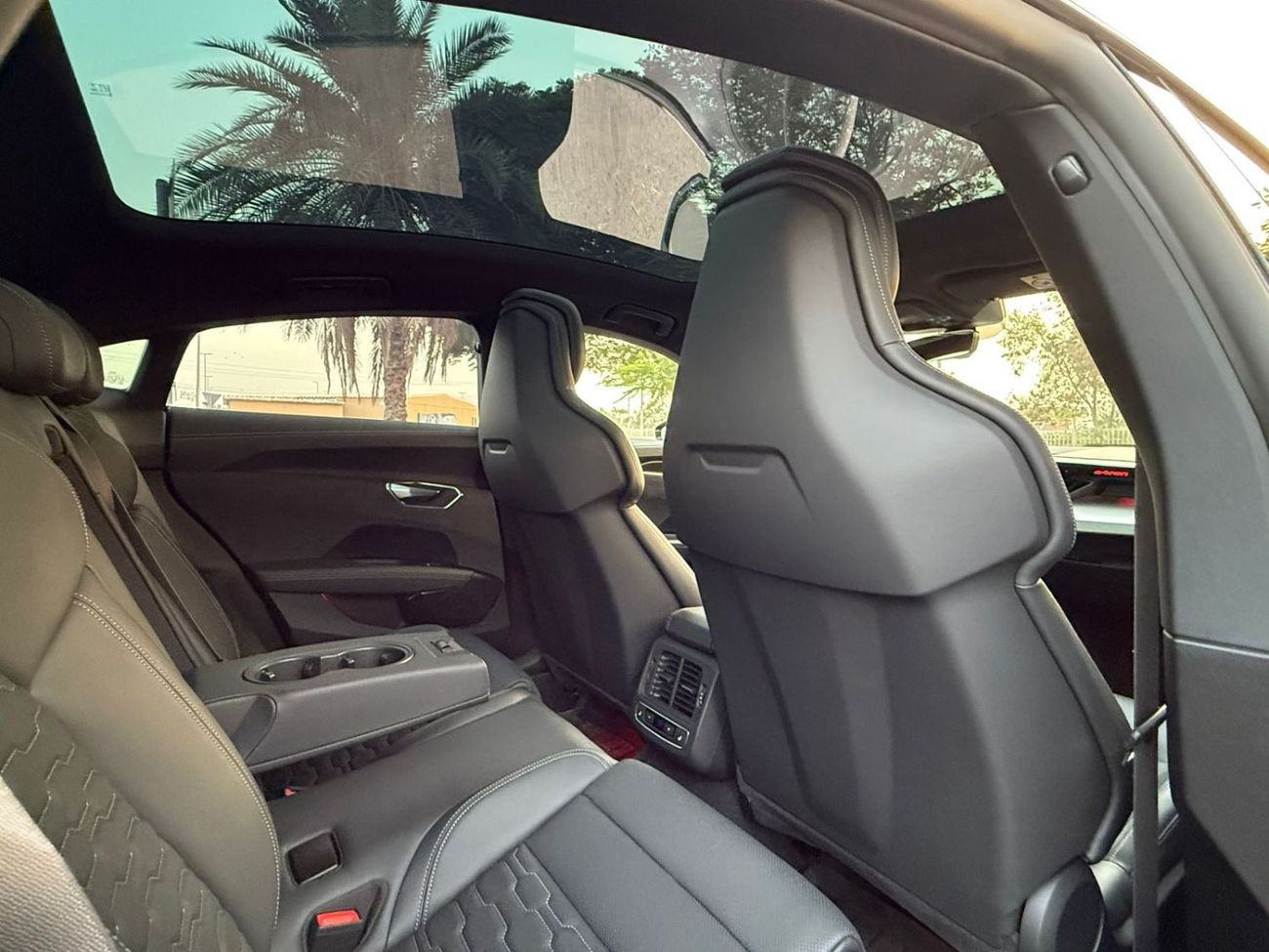 أودي اي ترون GT RS