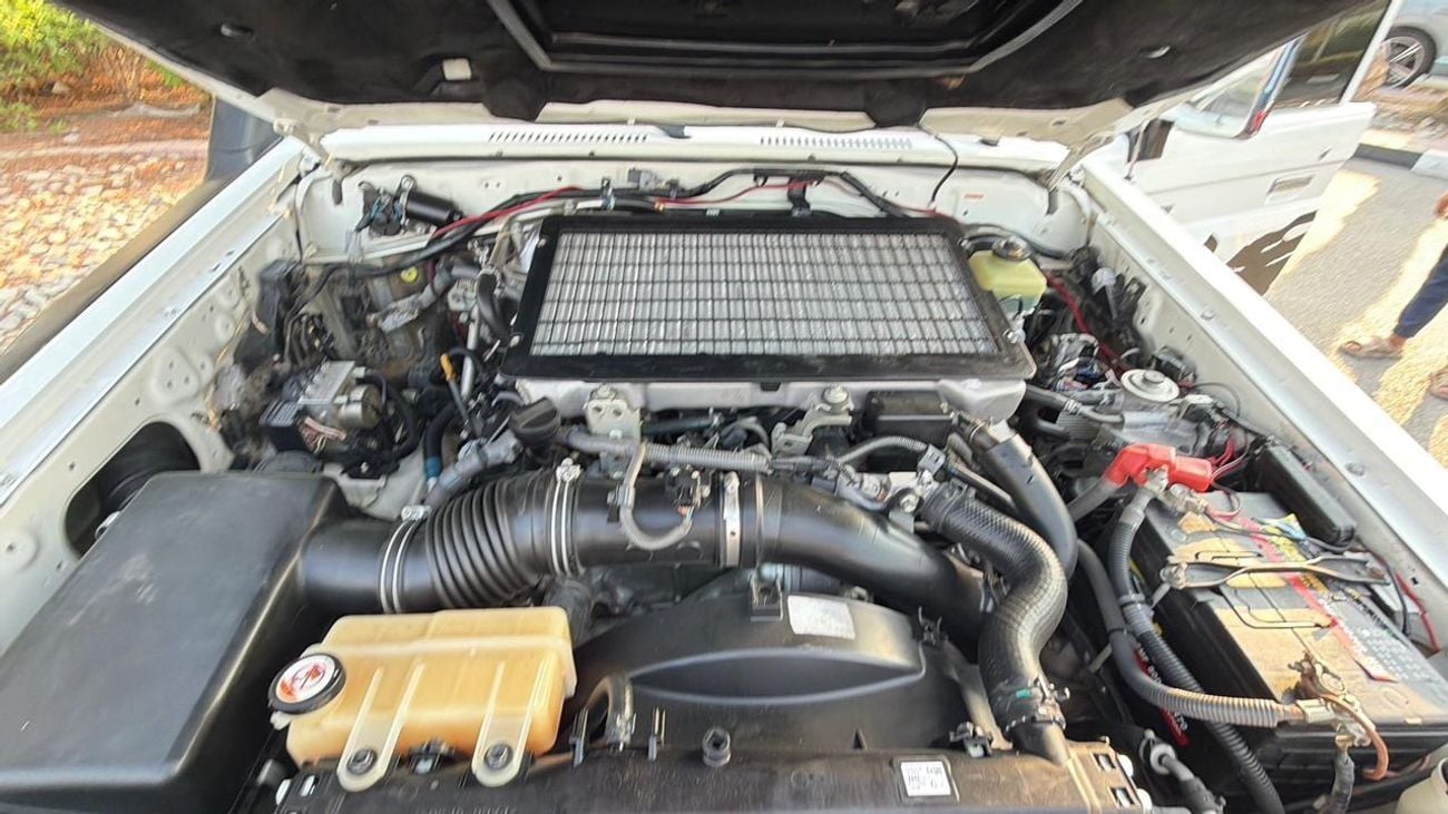 Toyota Land Cruiser Pick Up FULLY OFF-ROAD MODIFIED | DOUBE CABIN | MANUAL TRANSMISSION | SIDE AWNING CAMPING TENT | 4.5L | LHD