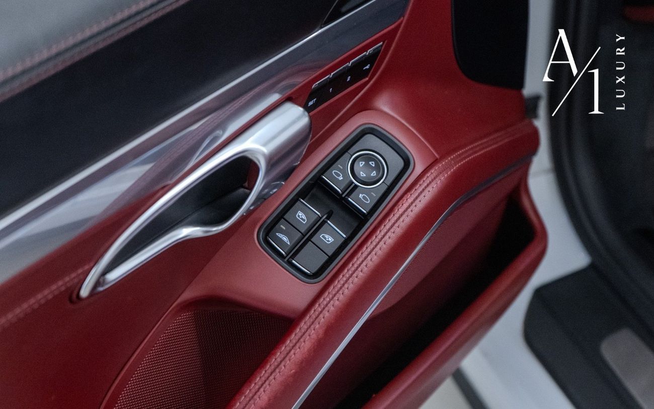 Porsche 911 Carrera 4S 3.8L Convertible 2017 Porsche 911 Carrera 4s Fully Loaded, Full Service History, Excellen