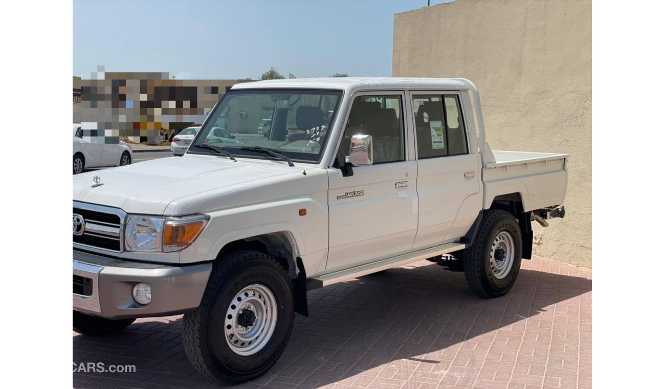 تويوتا لاند كروزر بيك آب 4.0L D/C 2021 MODEL PETROL