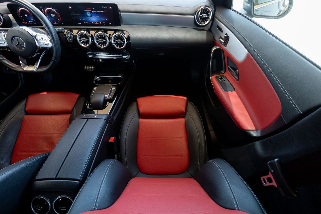 مرسيدس بنز CLA 250 Premium + 2.0L