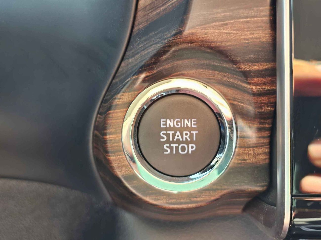 Toyota Hilux WIDE BODY / 4.0L V6 A/T  PETROL / PUSH START / 4WD (CODE # HP40AF)