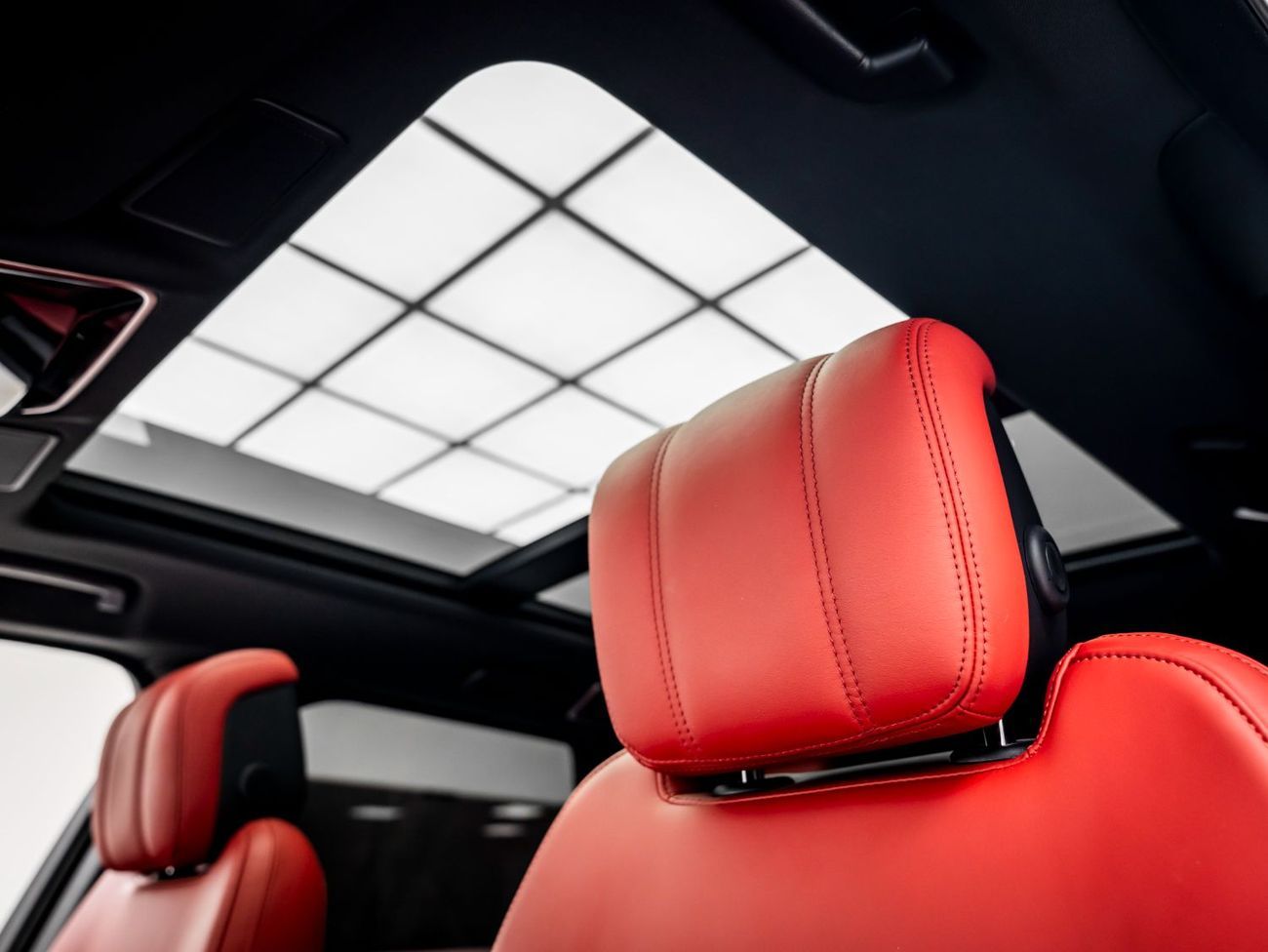 Land Rover Range Rover Sport HSE 3.0L (340 HP) 2022 Range Rover Sport, 2027 Land Rover Warranty + Service Contract, Low KMs, GCC