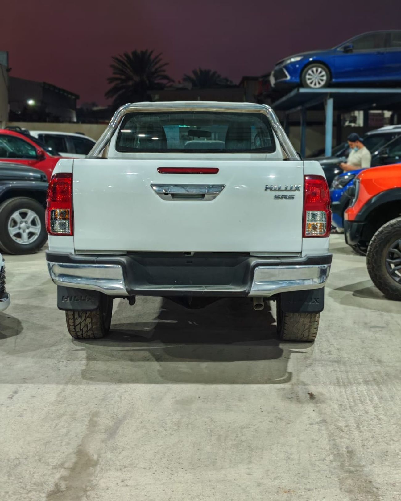 Toyota Hilux 2.8 DIESEL RIGHT HAND