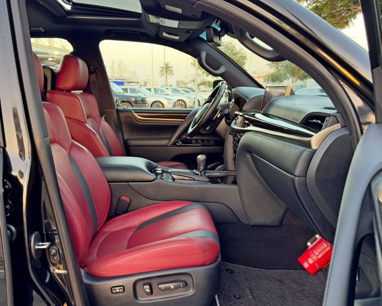 Lexus LX 570 Signature 5.7L