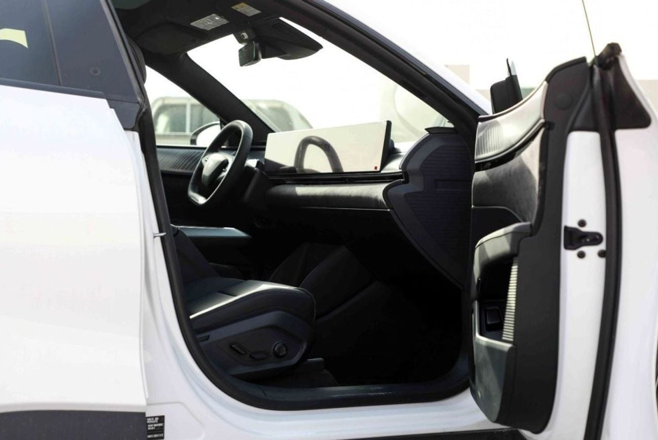 Jidu 1 Max EV - White Inside Black | Export Only