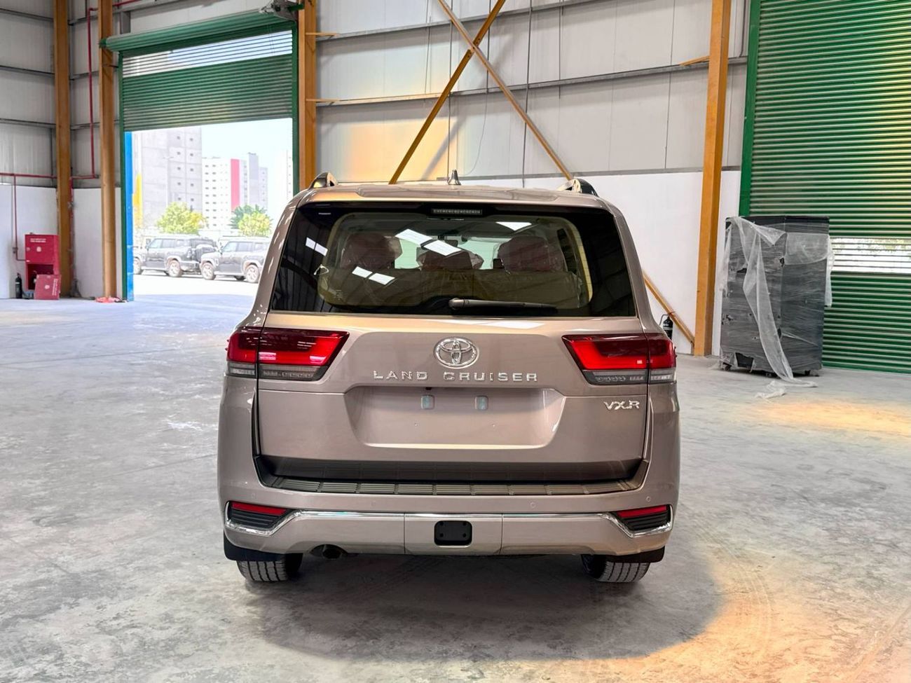 تويوتا لاند كروزر 2025 Toyota Land Cruiser LC300 VXR (Full-Option without Radar) 3.3L V6 TW Twin Turbo Diesel A/T 4WD 