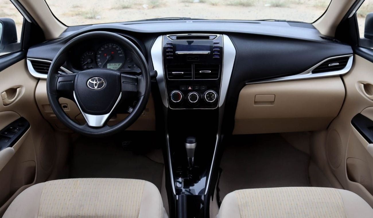 تويوتا يارس SE 1.5L Sedan Toyota Yaris 1.5L 2019 GCC accident-free in excellent condition 705 P.M