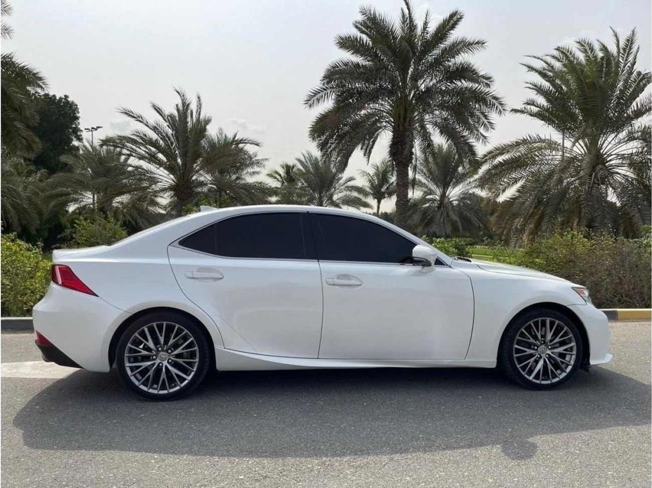 لكزس IS 300 بلاتينوم لكزس اي اس 2016 فل مواصفات