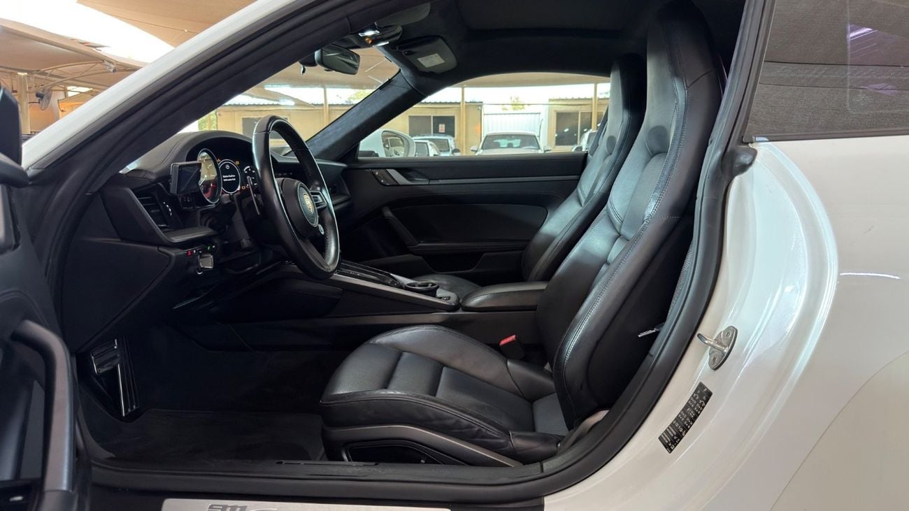 Porsche 911 PORSCHE 911 CARRERA 4S 2020 | FULL SERVICE HISTORY | SPORTS CHRONO PACKAGE | SLIDING GLASS SUNROOF