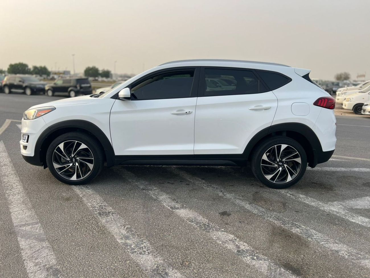 Hyundai Tucson 2021 HYUNDAI TUCSON LIMITED 2.4L V4 - LEATHER & ELECTRIC SEATS - PUSH START - AUTO TRUNK -