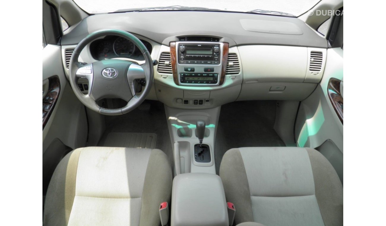 Toyota Innova 2015  SE+ ref #678