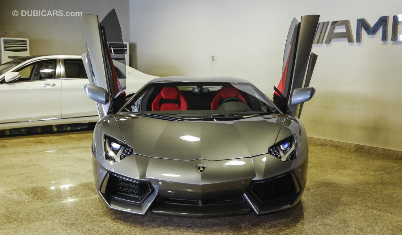 Lamborghini Aventador LP 700-4