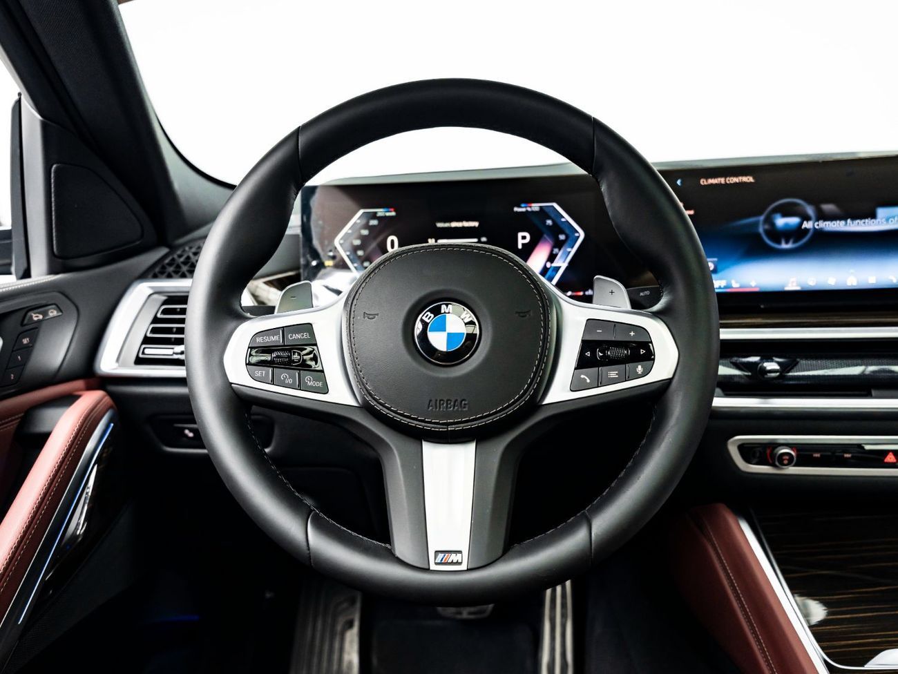 BMW X6 40i M Sport 3.0L 2025 BMW X6 XDrive 40i, 2029 BMW Warranty + Service Contract, Low KMs, GCC