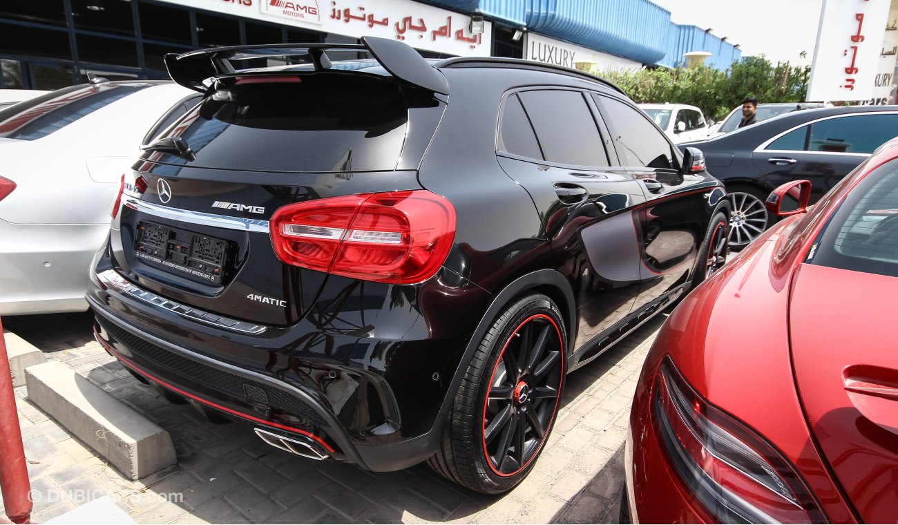 Mercedes-Benz GLA 45 4-Matic / AMG