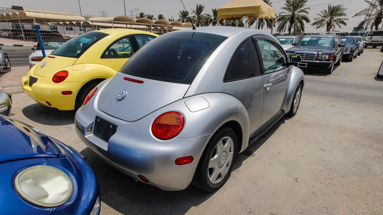 Used Volkswagen Beetle 2000 for sale in Dubai 27204